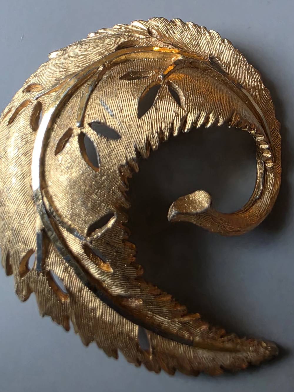 Vintage BSK Gold-tone Swirled Leaf Brooch is a collectible piece of mid-century